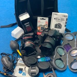 Rebel T6 canon camera and lots of extras